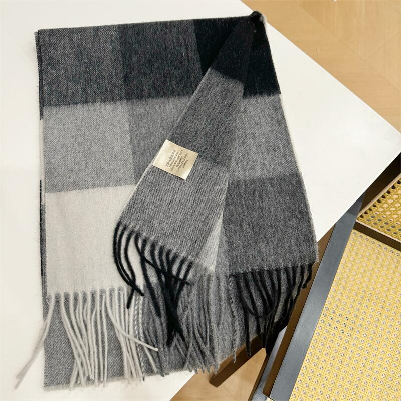 Australian Wool Plaid Scarf –Warm & Elegant Winter